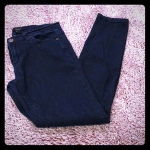 B2G1 Forever 21 skinny jeans